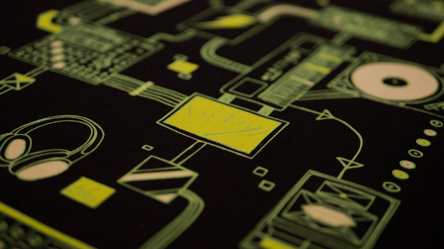 Connections Tee - Black - here\\\now.