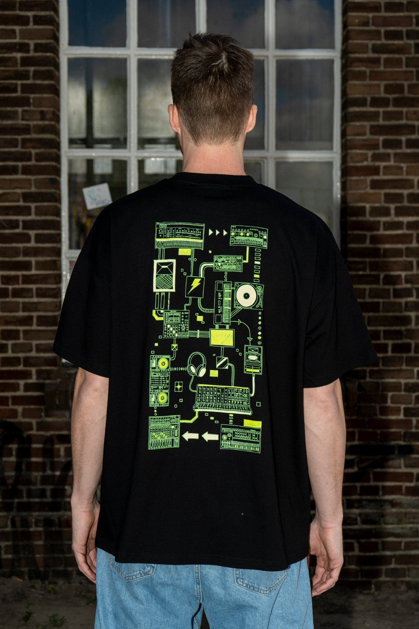 Connections Tee - Black - here\\\now.