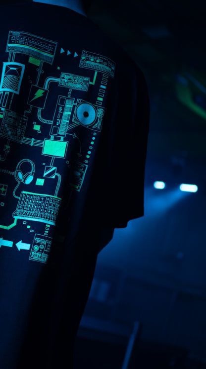 Connections Tee - Black - here\\\now.